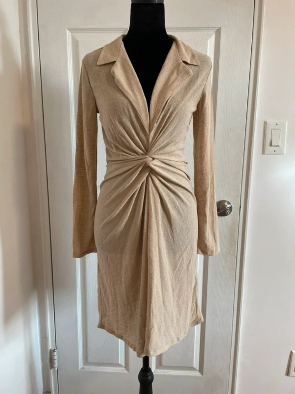 H&M Women’s Beige Twist Front Long Sleeve Shirt Dress 4 NWT